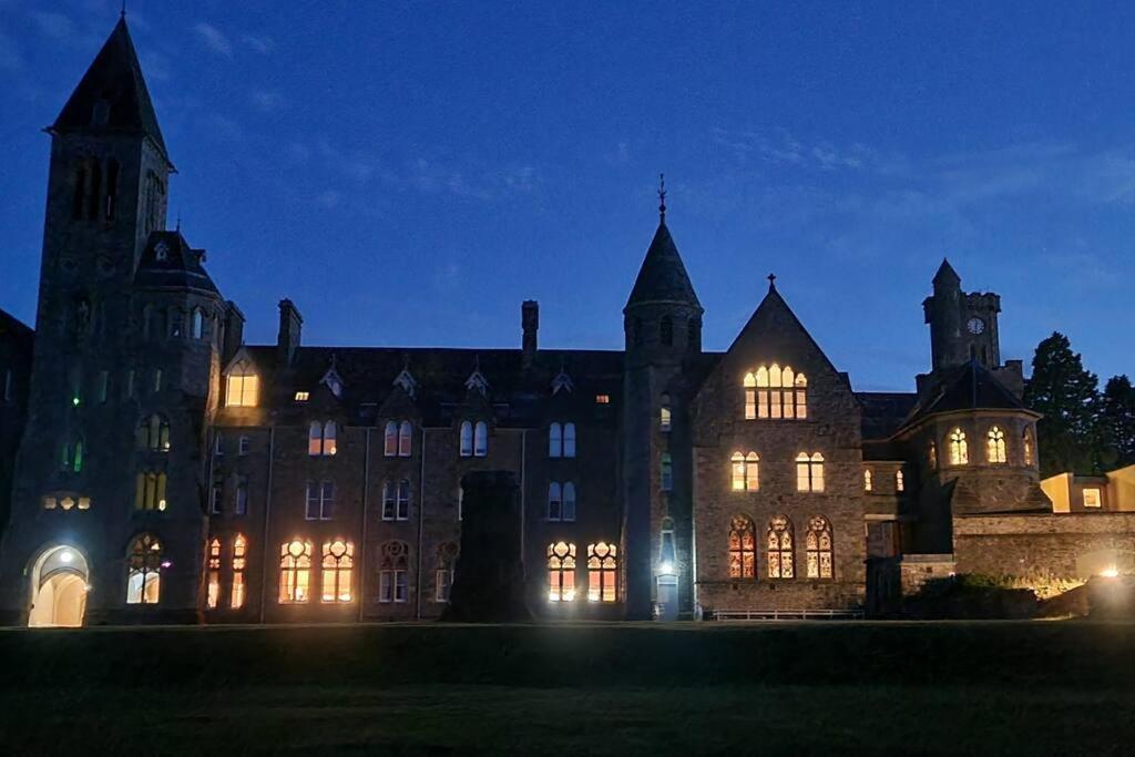 Loch Ness - Luxury Highland Retreat In Scotland Appartement Fort Augustus Buitenkant foto