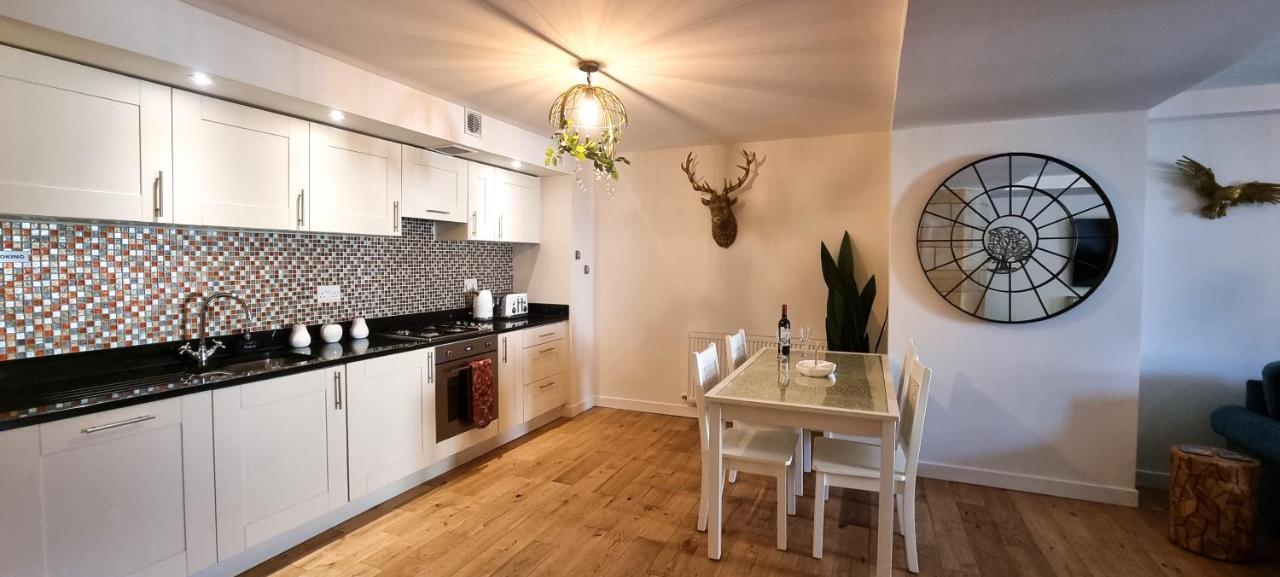 Loch Ness - Luxury Highland Retreat In Scotland Appartement Fort Augustus Buitenkant foto